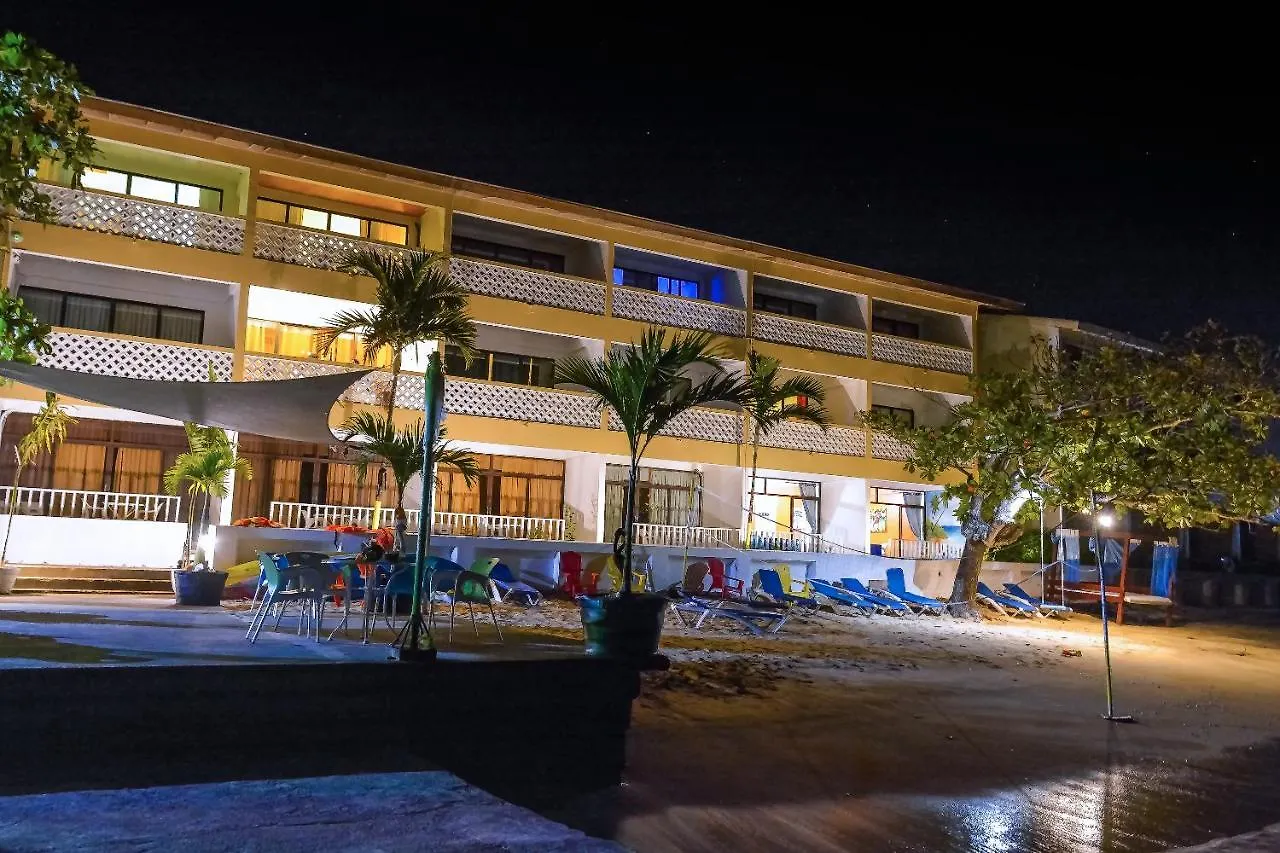 Sand And Tan Beach Hotel Ocho Rios