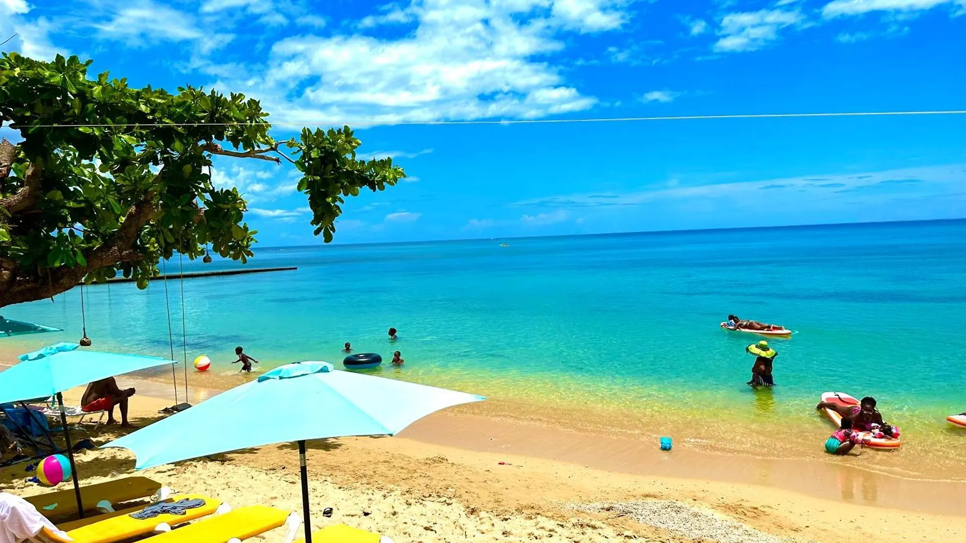 Sand And Tan Beach Hotel Ocho Rios